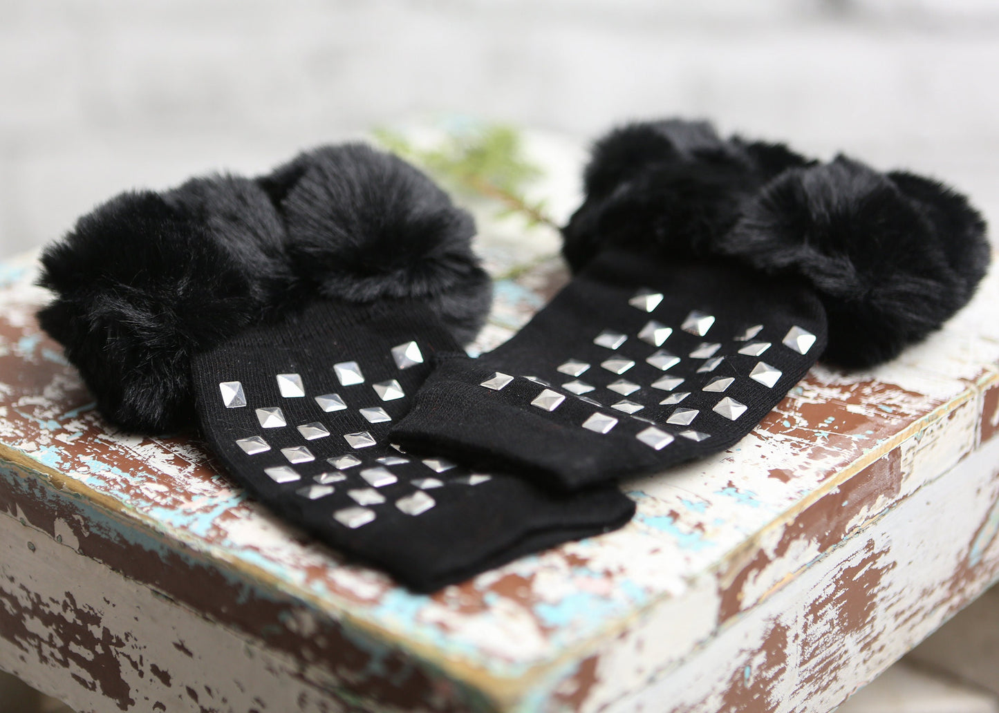 Metal Rivet Fingerless Gloves